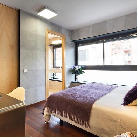 My Space Emirates - Splendid Apartment With Terrace And Pool Near Park Gueell Barcelona Exteriör bild