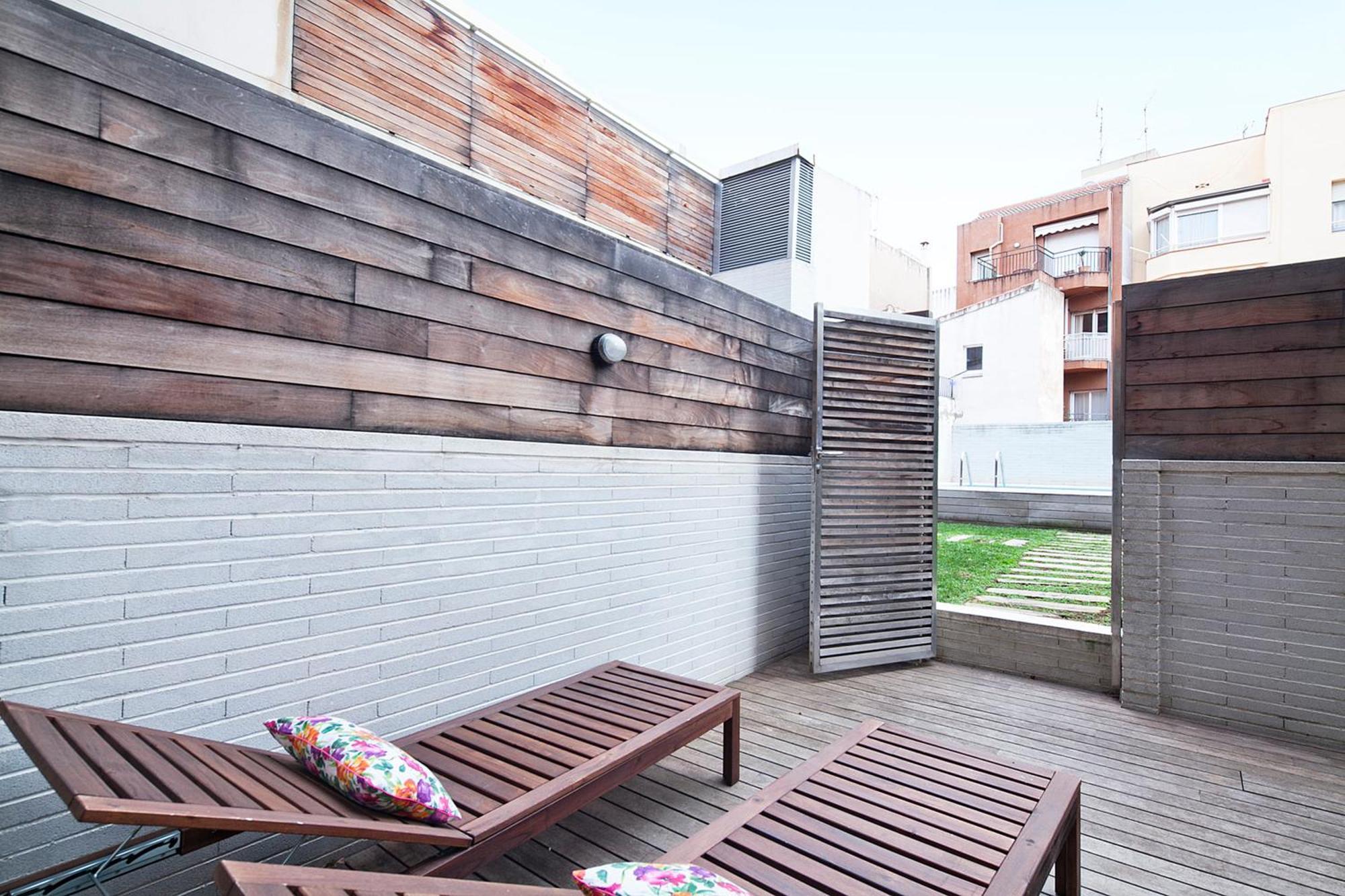 My Space Emirates - Splendid Apartment With Terrace And Pool Near Park Gueell Barcelona Exteriör bild