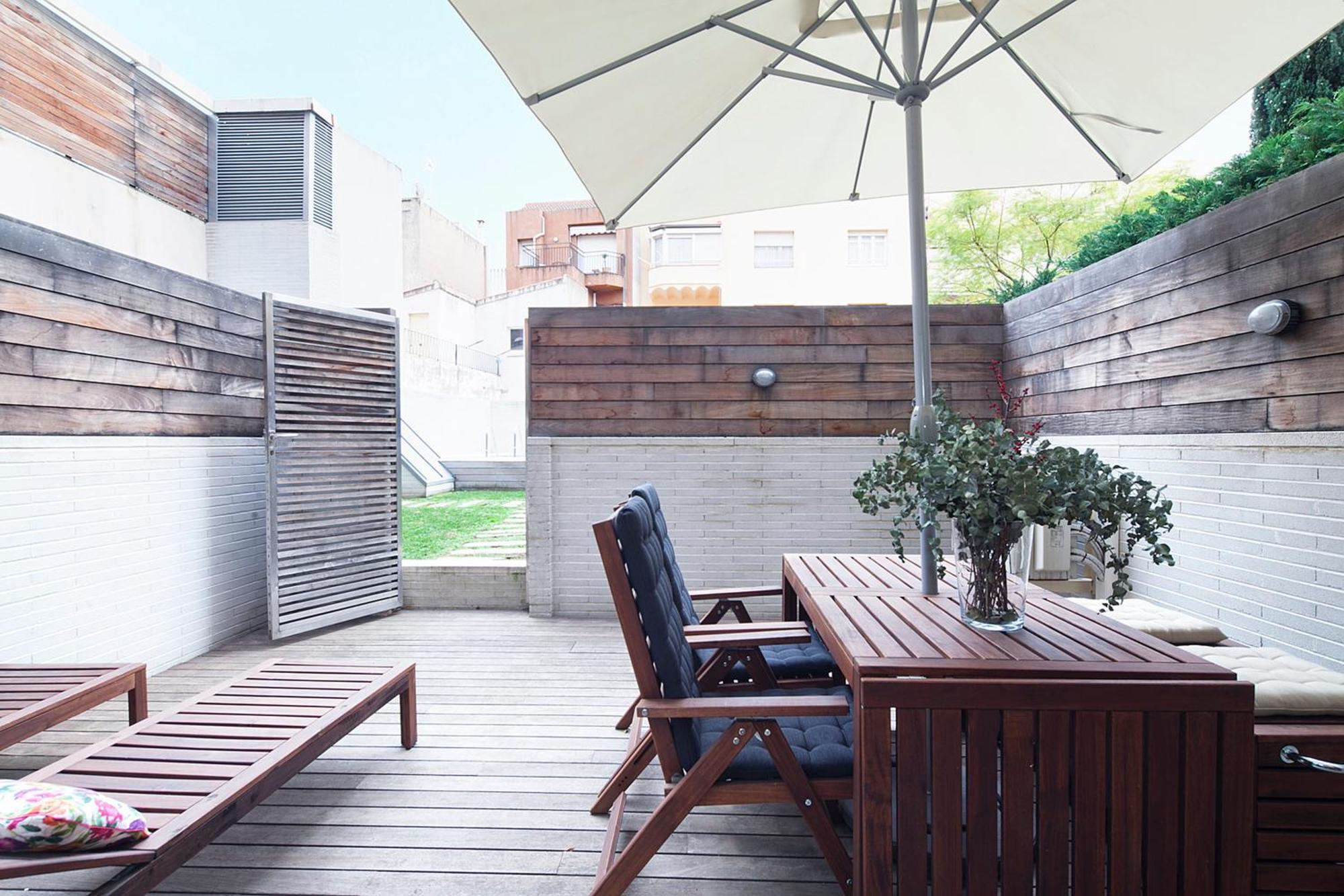 My Space Emirates - Splendid Apartment With Terrace And Pool Near Park Gueell Barcelona Exteriör bild