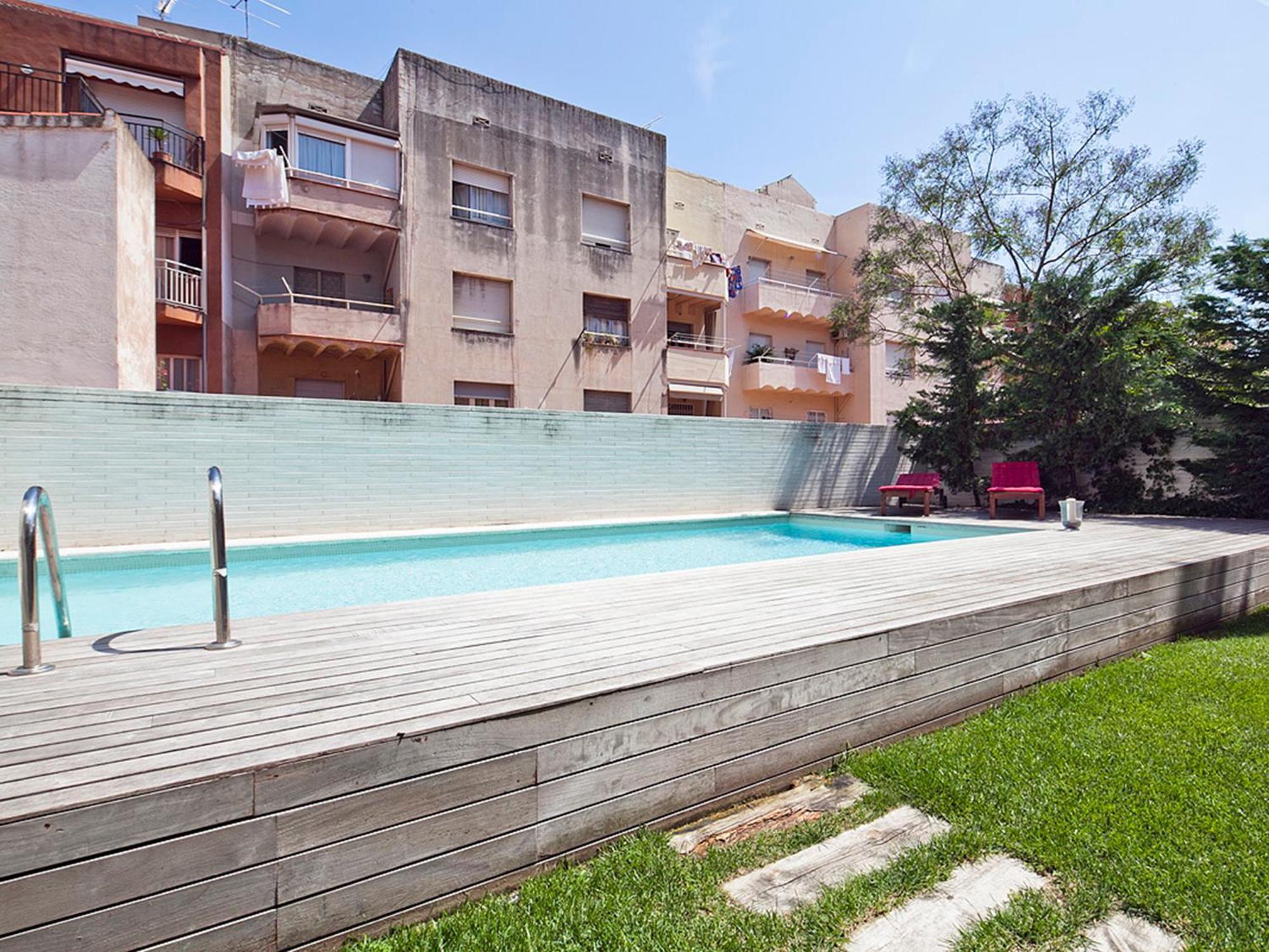 My Space Emirates - Splendid Apartment With Terrace And Pool Near Park Gueell Barcelona Exteriör bild