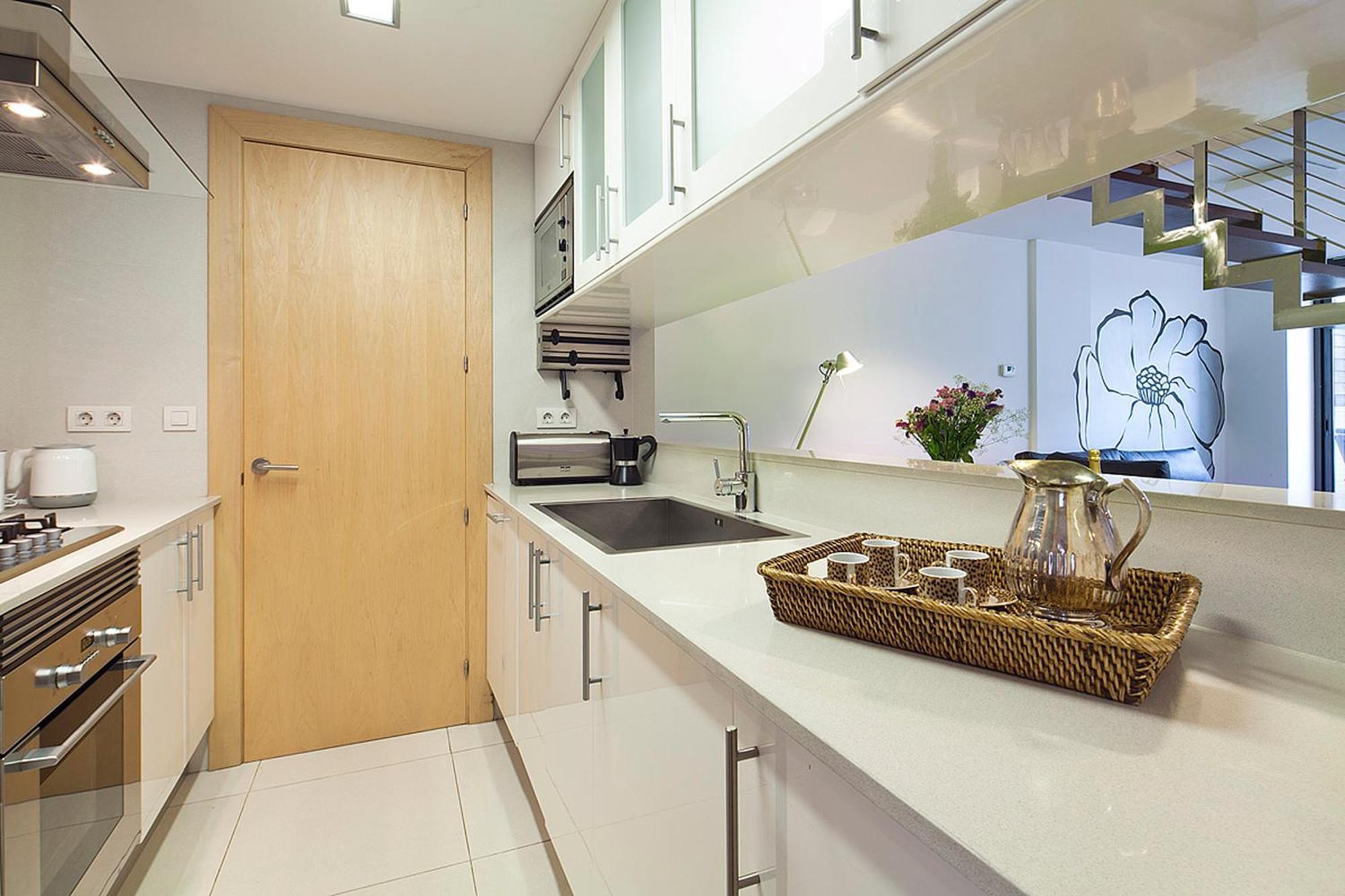 My Space Emirates - Splendid Apartment With Terrace And Pool Near Park Gueell Barcelona Exteriör bild
