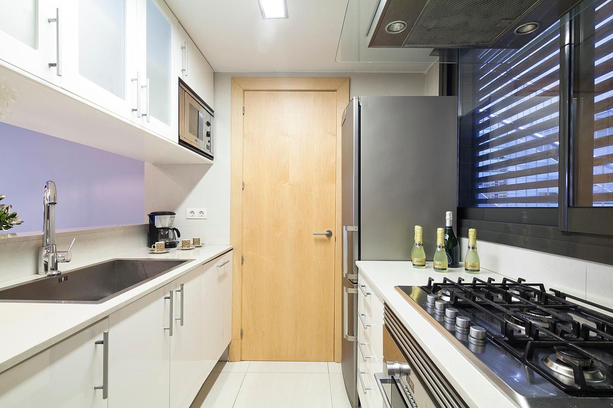 My Space Emirates - Splendid Apartment With Terrace And Pool Near Park Gueell Barcelona Rum bild
